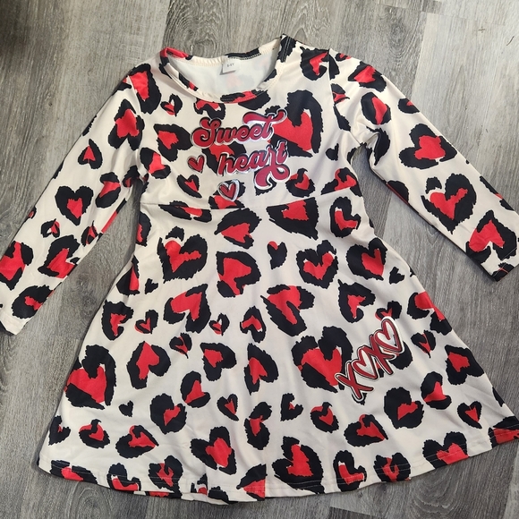 ❤️ Brand-New Sweet Heart Dress - Picture 1 of 3